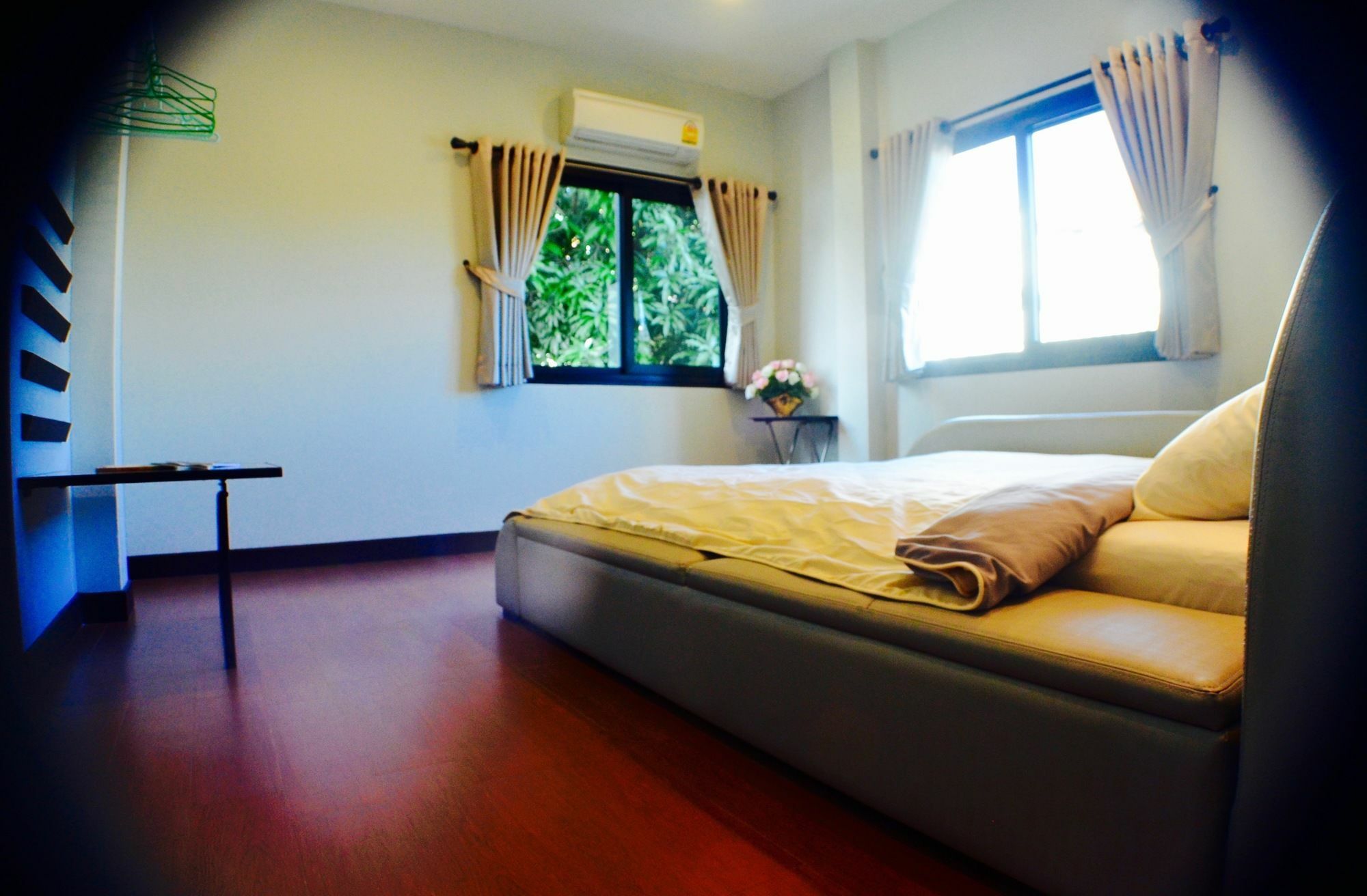 4 Bedroom House At Skytrain กรุงเทพมหานคร ภายนอก รูปภาพ